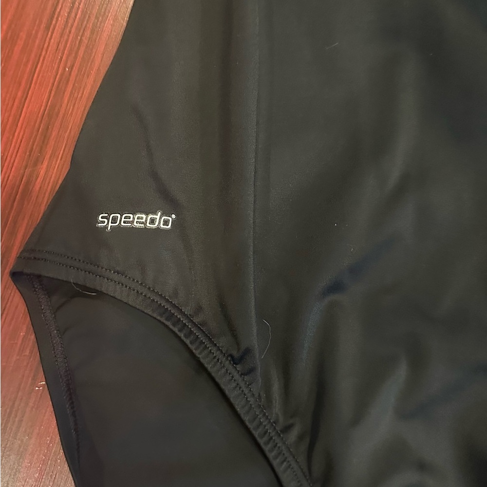 Speedo Women's Black Swimsuit - Picture 4 of 4